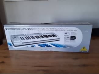 Studio & recording Behringer UMX49 master-keyboard