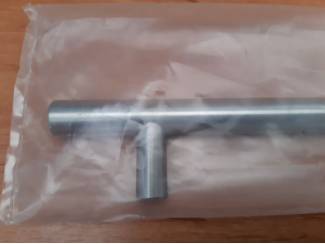 IJzerwaren en Bevestigingsmiddelen RVS geborstelde stanggreep