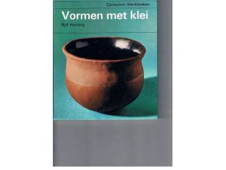 Rolf Hartung – Vormen met klei.