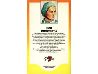 Jeugdboeken Bed nr 13 - Suzanne Pairault - Tina boek 	 Een boekje uit de Tina