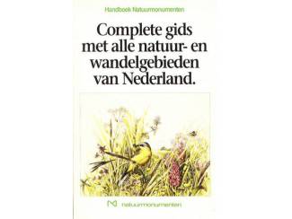 Reisboeken Complete gids met alle natuur en wandelgebieden in Nederland