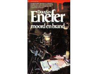 Moord en brand - Douglas Enefer