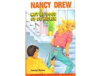 Nancy Drew - Zaak 8 - Met de dood op de hielen - Carolyn Keene