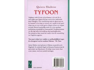 Romans Tyfoon - Qaisra Shahraz