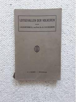 Heel oud geschiedenis boek - Lotgevallen der volkeren  -