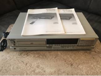 Geluid Technics SL-P222A CD speler