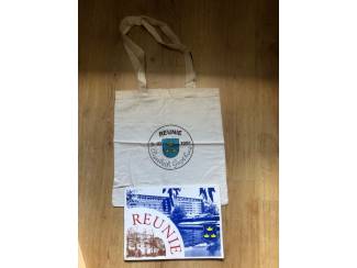 Medisch en Gezondheid Sint Elisabeth of Groote Gasthuis te Haarlem 4 boeken + tas