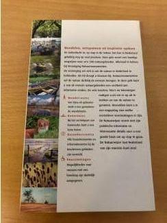 Flora en Fauna Natuurwijzer ( natuurmonumenten ) 300 natuurgebieden.