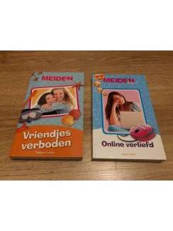 Jeugdboeken Meiden pocket Online verliefd + Vriendjes verboden.