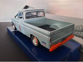 Auto's Chevy C10 Fleetside Pick-up 1966 Gulf Livery Schaal 1:24