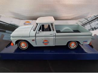 Auto's Chevy C10 Fleetside Pick-up 1966 Gulf Livery Schaal 1:24