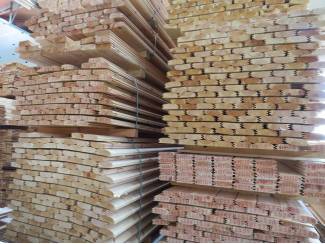Hout en Planken Grenen blokhutdelen 45mm dik