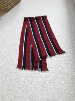 Dames college sjaal met franjes - ongeveer uit jaren '80