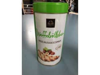 Blikken Blik bus Bardollini hazelnut wafer rolls Wafeltjes blik