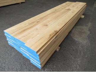 Hout en Planken Aanbieding Eiken balkhout nu extra laag geprijsd!