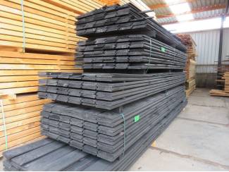 Tuinhout en Palen Zweeds rabat in zwart en blank uit voorraad leverbaar!