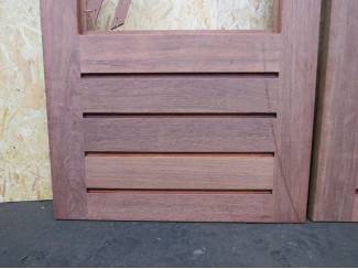 Deuren en Horren Nieuwe hardhouten balkondeuren