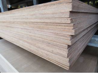Platen en Panelen Meranti platen WBP scherp geprijsd
