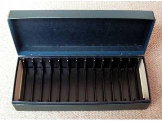 Cassettebandjes Beatles blauwe Cassette box voor 13 cassettes mooie staat