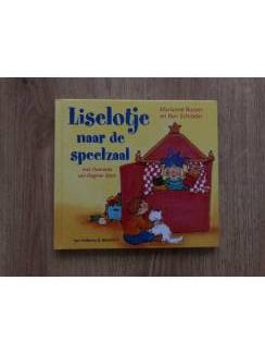 Kinderboeken Het jaar rond met de vier kaboutertjes ( Busser Schröder ).
