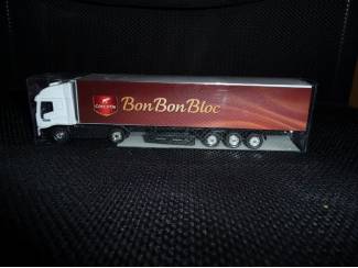 Bonbonbloc vrachtwagen 19 cm lang, 4 cm hoog ( nieuw )