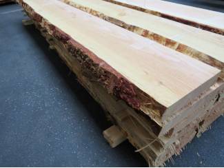 Hout en Planken Douglas boomstambladen en planken