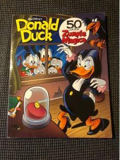 Disney Donald Duck : 50 jaar zwarte Magica ( Disney )
