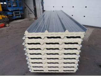 Platen en Panelen Nieuwe sandwichpanelen uit voorraad
