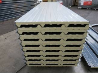 Platen en Panelen Nieuwe sandwichpanelen uit voorraad