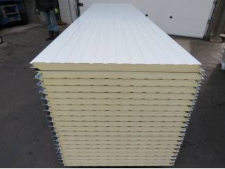 Platen en Panelen Nieuwe sandwichpanelen uit voorraad