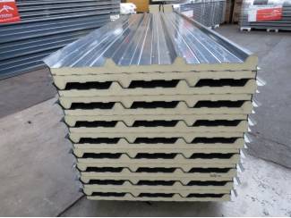 Platen en Panelen Nieuwe sandwichpanelen uit voorraad