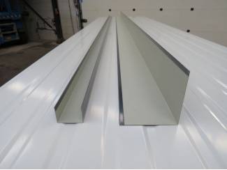 Platen en Panelen Nieuwe sandwichpanelen uit voorraad