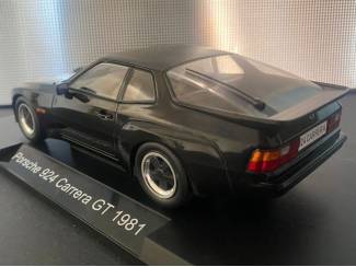Auto's Porsche 924 Carrerra GT 1981 Schaal 1:18 ModelCarGroep