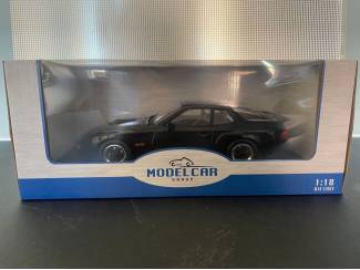 Auto's Porsche 924 Carrerra GT 1981 Schaal 1:18 ModelCarGroep