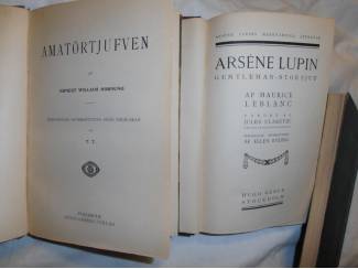 Antiquarische boeken Sherlock Holmes e.a. (antiquarisch) in de Zweedse taal  (doos 9).