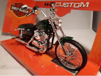 Auto's Harley-Davidson XL 1200V Seventy-two Schaal 1:12