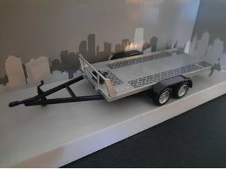 Tow Car Trailer Two Wheels Schaal 1:43