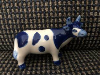 Beelden en Beeldjes Beeldje Delft koe blauw wit 7 x 4,5 cm
