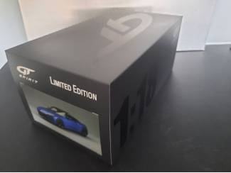 Auto's Nissan Z Schaal 1:18