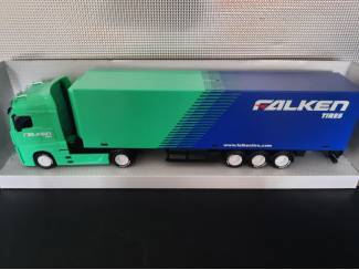 Vrachtwagens Mercedes Benz Actros Gigaspace street Schaal 1:43