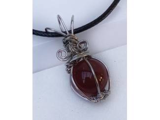 Kettinghangers Wire wrapped hanger met jade