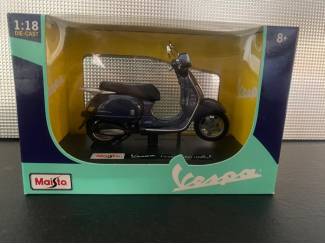 Tweewielers Vespa Scooter P150 X 1978 Schaal 1:18