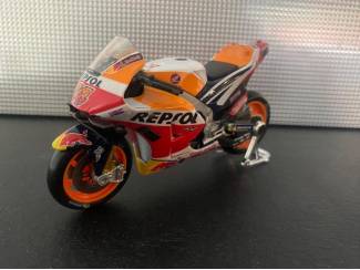 Honda Repsol RC213 GP2021 Pol Espargaro Schaal 1:18