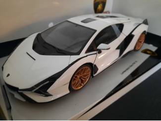 Lamborghini Sian Schaal 1:18