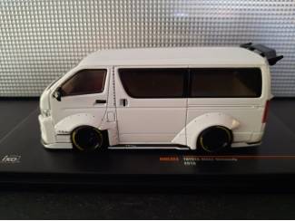 Auto's Toyota Hiace Widebody 2018 Schaal 1:43