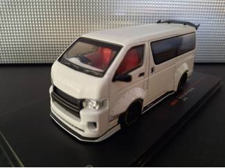 Auto's Toyota Hiace Widebody 2018 Schaal 1:43