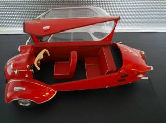 Auto's Messerschmitt KR200 Buble Car Schaal 1:18