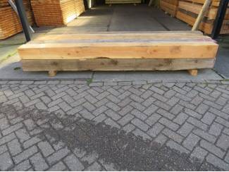 Hout en Planken Grote Douglas balken in de aanbieding