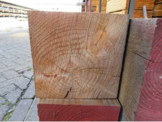 Hout en Planken Grote Douglas balken in de aanbieding