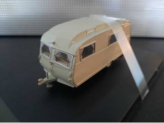 Caravan Carlight Continental Schaal 1:76